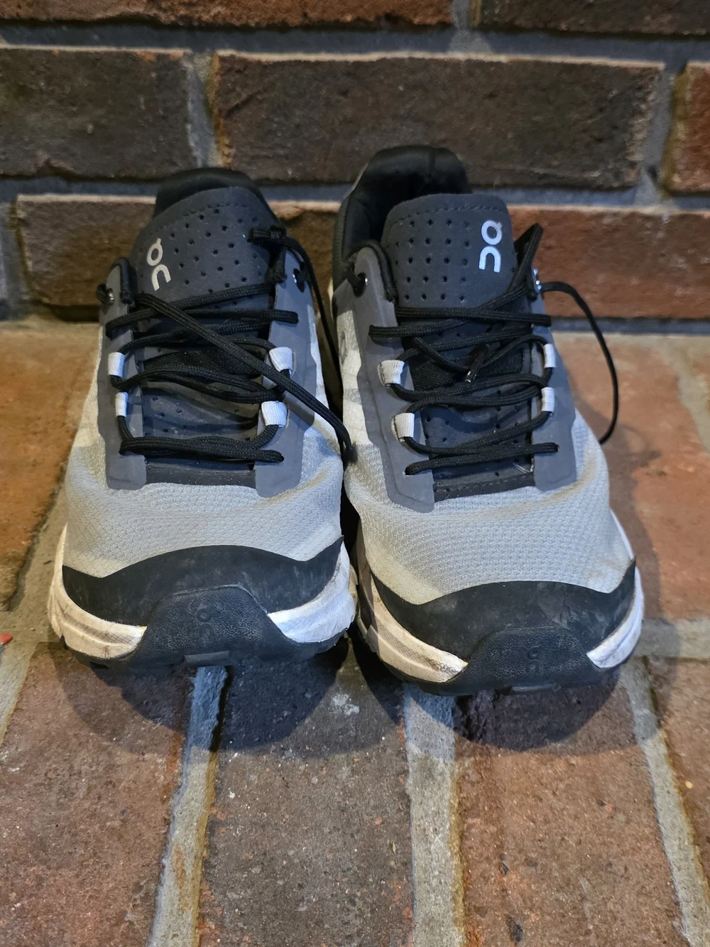 On Cloudvista womans trail running shoe size womans 8